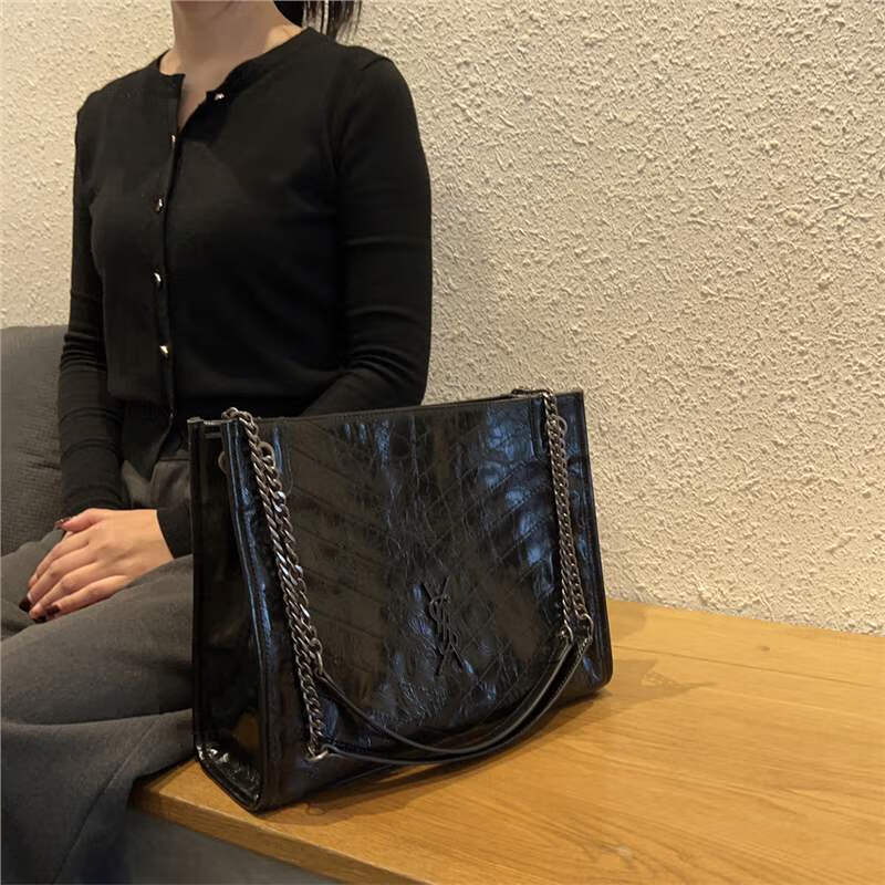 托特包仓杨树包2025现货大包潮牌黑色香港林菱格新款羊皮专柜 链 11*28