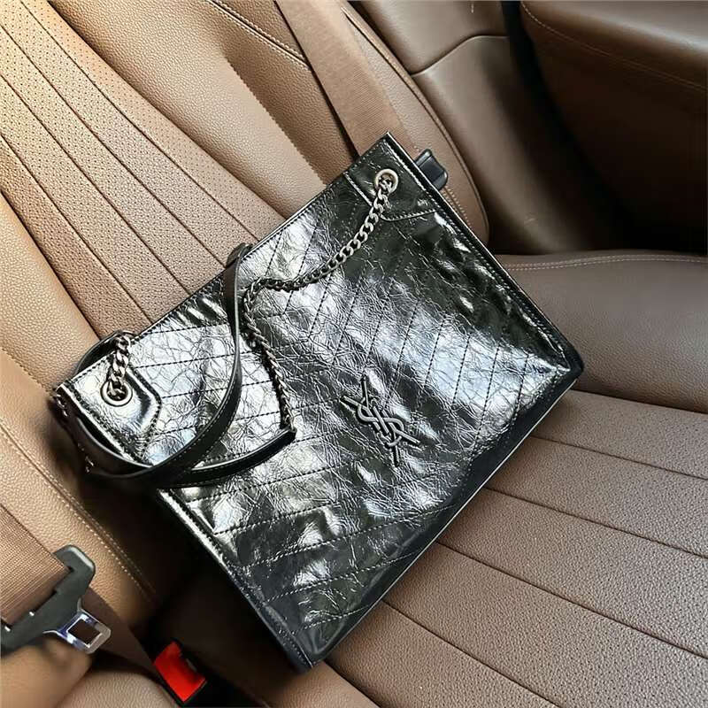 托特包仓杨树包2025现货大包潮牌黑色香港林菱格新款羊皮专柜 链 11*28