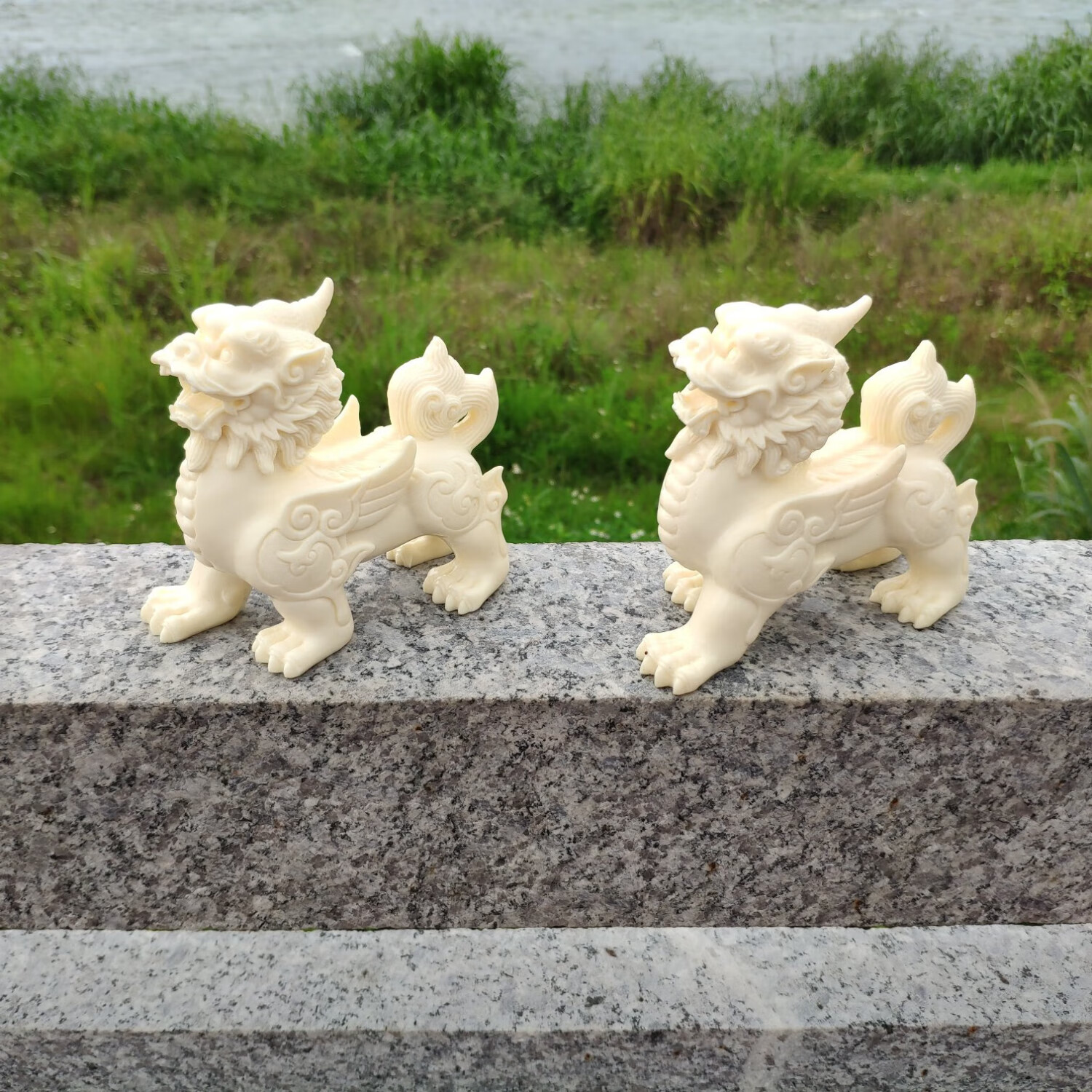 招财进宝天然象牙果飞天麒麟摆件精雕镇宅家居办公吉祥物 无色一对 11