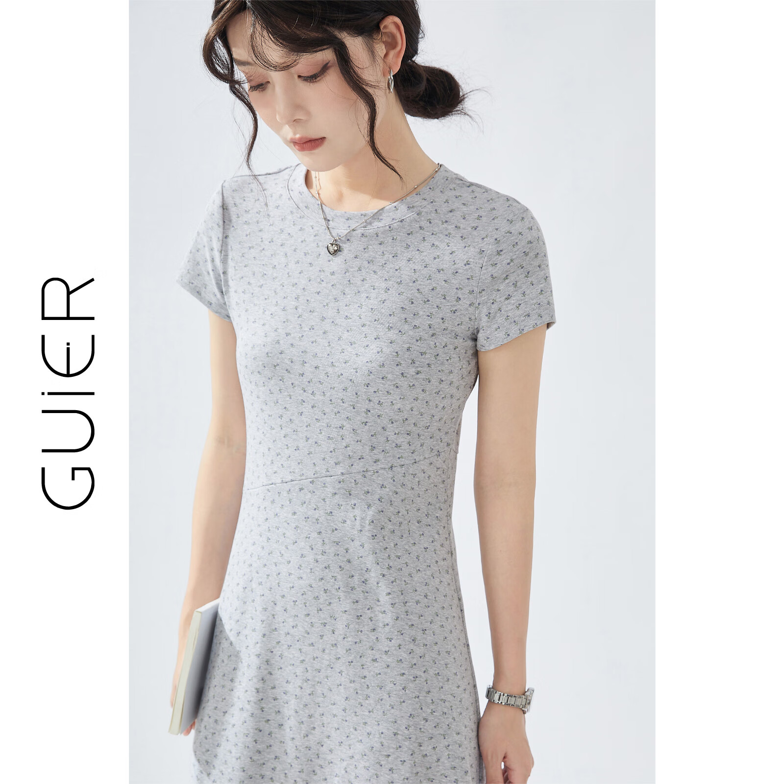 桂儿（guier）灰色碎花连衣裙女2025新款夏季温柔法式圆领修身长裙子 灰色 L