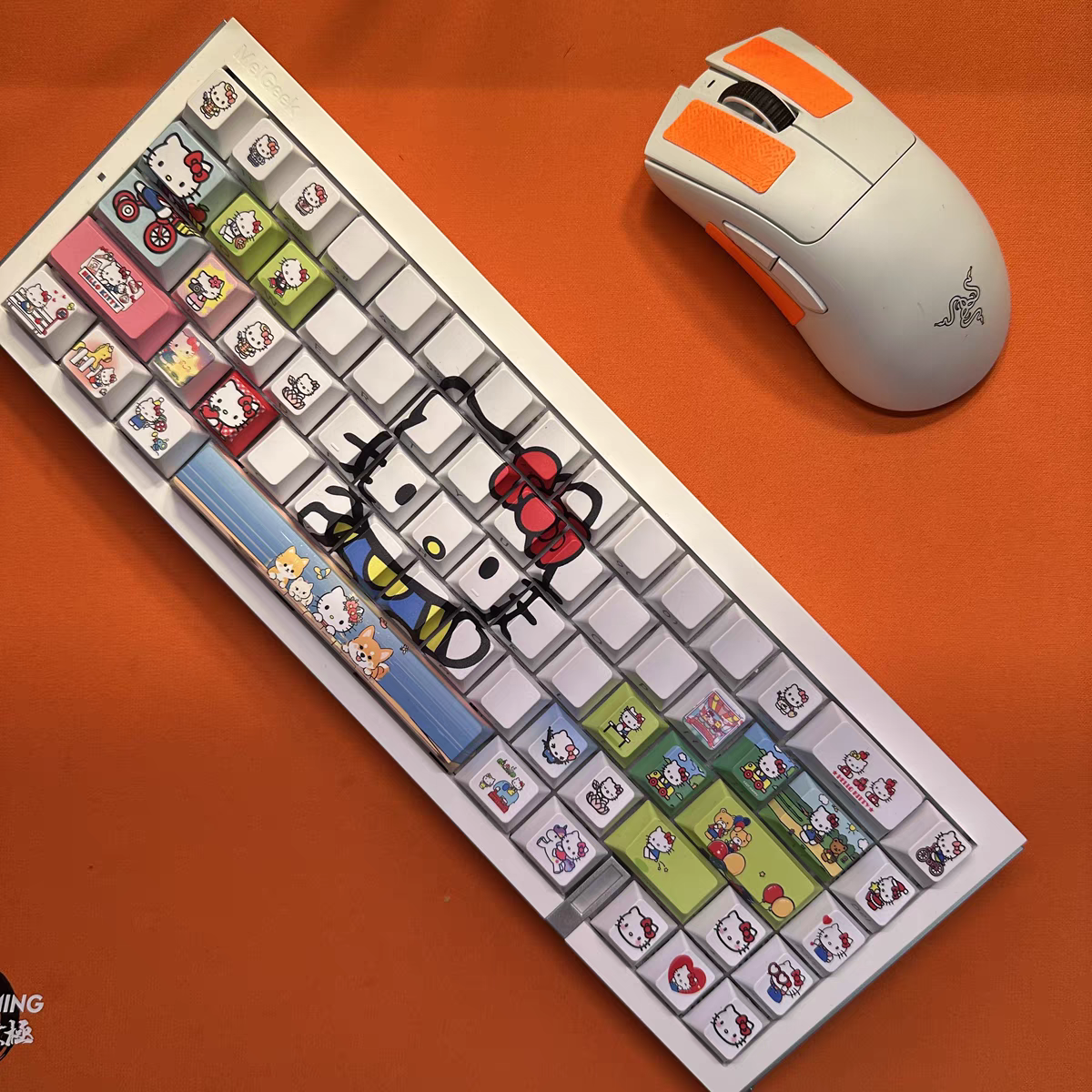 HelloKitty多色键帽侧刻透光wootingez63made68美加狮ev63 atkvgn艾石头小蜜蜂ace68win 白色侧刻透光适配到87键，发全套