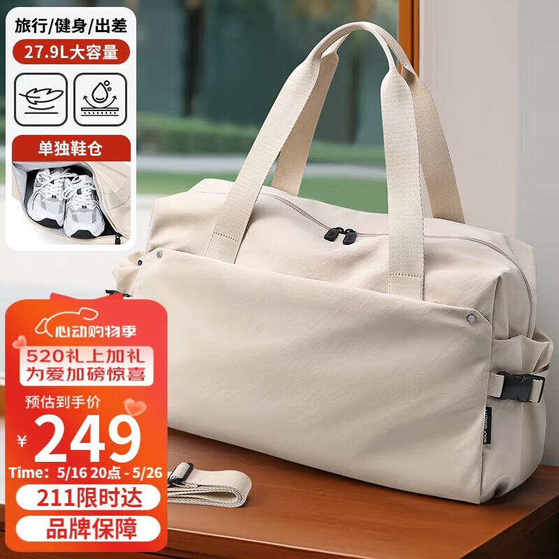 �߶���GOLF�����а�Ů���������������˶������������٤������б�����Ь��