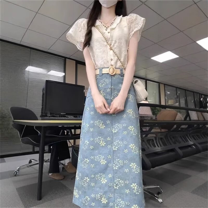 芳透新中式国风高级感气质蕾丝短袖衬衫刺绣半身裙两件套女春夏季套装 【两件套】蕾丝短袖+印花牛仔裙 无腰带 S  【建议100斤以下】