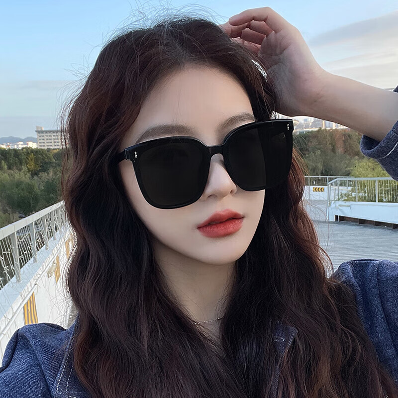 暴龙BOLON眼镜墨镜女2025新款潮流偏光防紫外线太阳眼镜开车夏季墨镜