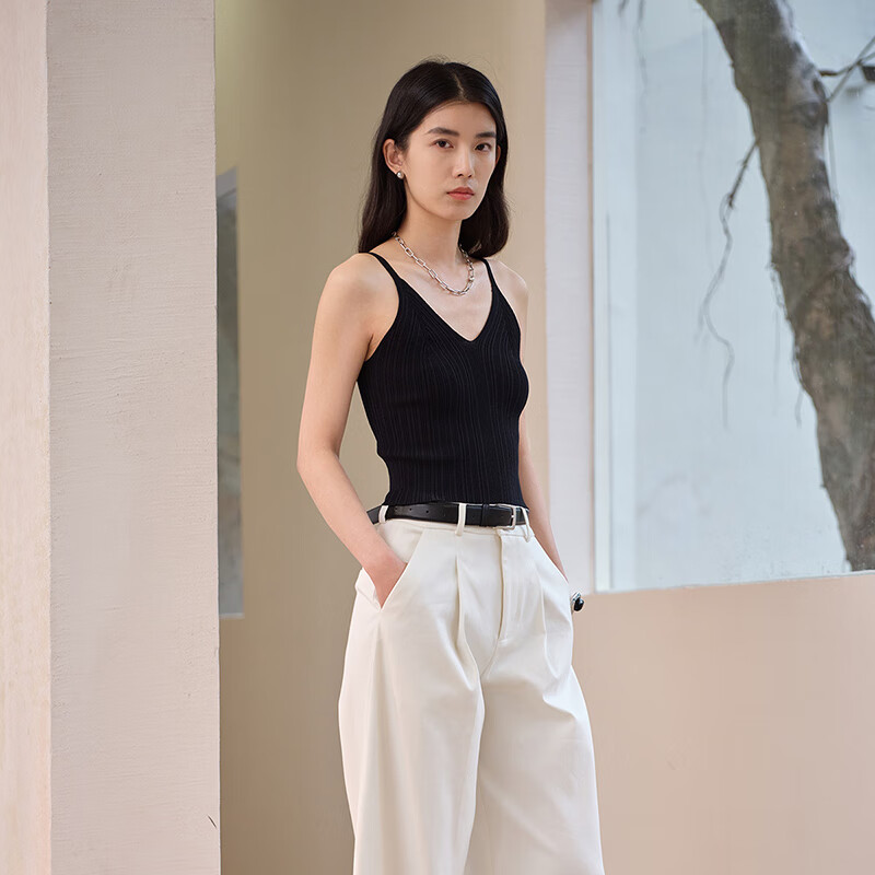 阿依莲【商场同款】高级感吊带背心女可外穿2025夏新款打底内搭无袖上衣 黑色 S