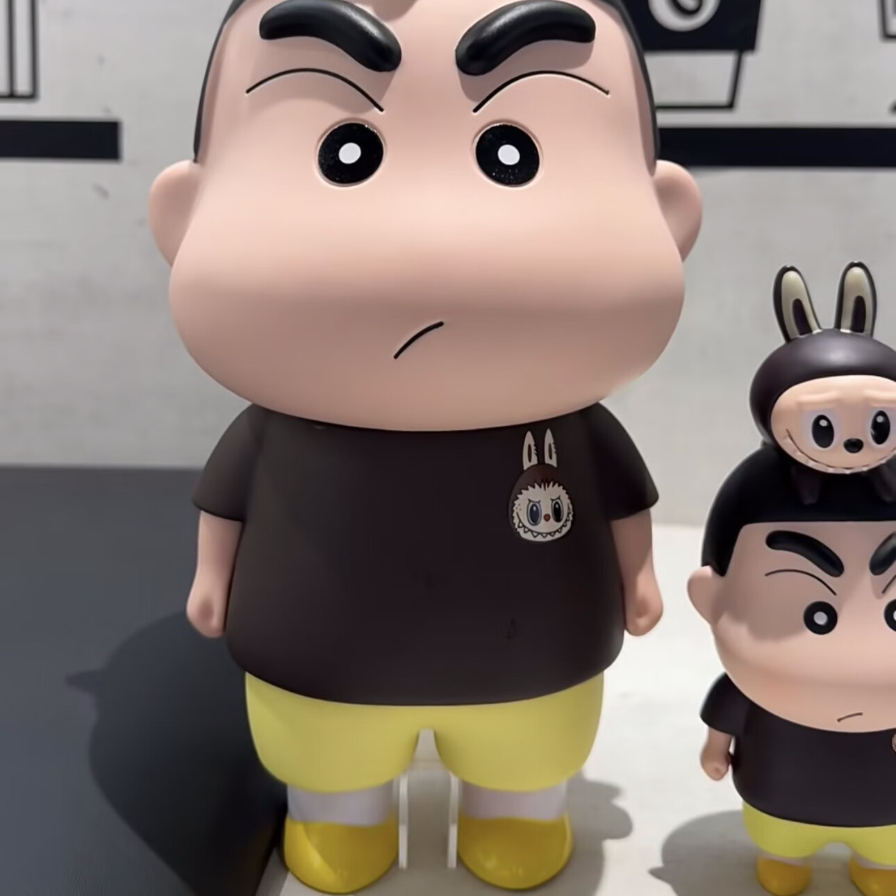 拉布布蜡笔小新洗澡雨衣顶正版潮玩手办桌面摆件动漫周边生日礼物 labubu拉布布小新【大中小3只】