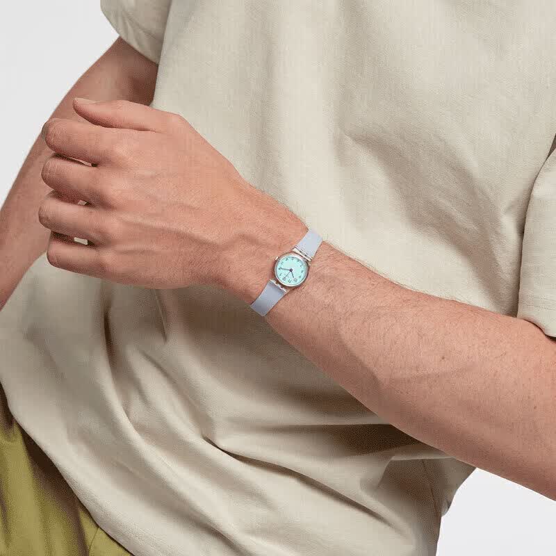 斯沃琪(Swatch)瑞士手表 原创系列小巧手表生日礼物时尚男女石英腕表 【精美礼袋】纯净天蓝 LK396 25mm