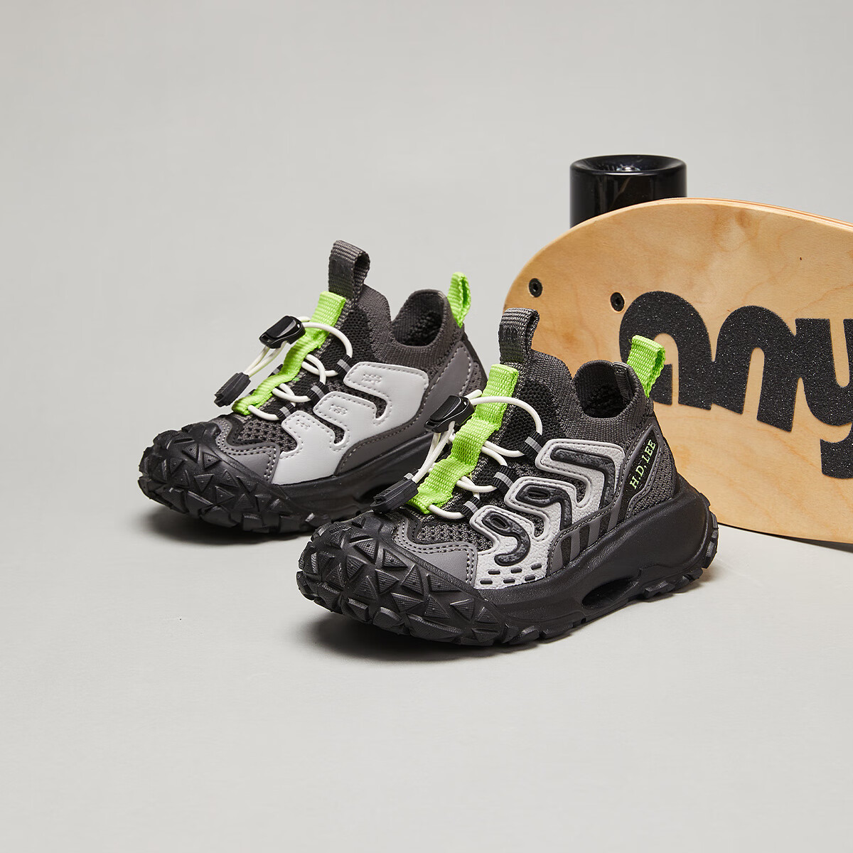 Lee儿童运动鞋夏季透气男女童跑步鞋舒适耐磨休闲鞋青春校园百搭鞋 黑色 35 【建议脚长216-221mm】