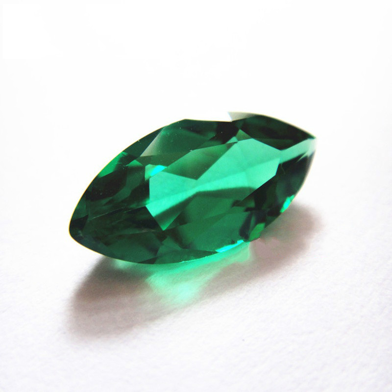 绿色绿柱石个性祖母绿粉熔宝石可加工可镶嵌马眼彩色宝石叶子形状石 马眼(3X6nn)
