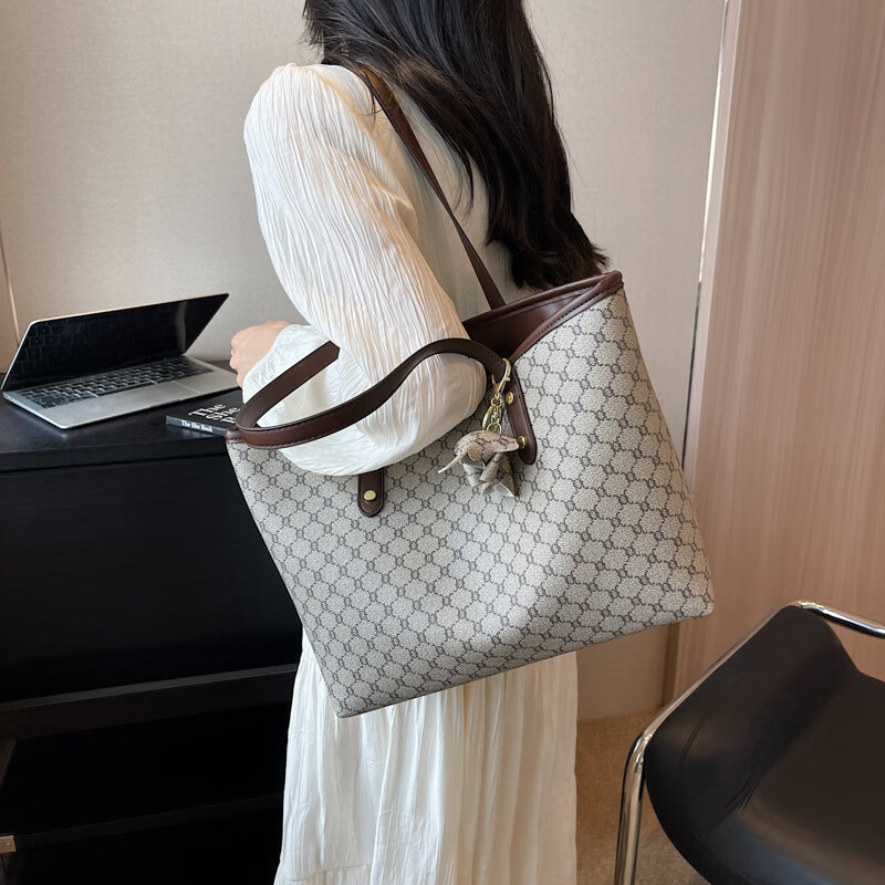 高级感洋气百搭手拎包包女2024新款潮网红爆款单肩包大容量托特包 米白色