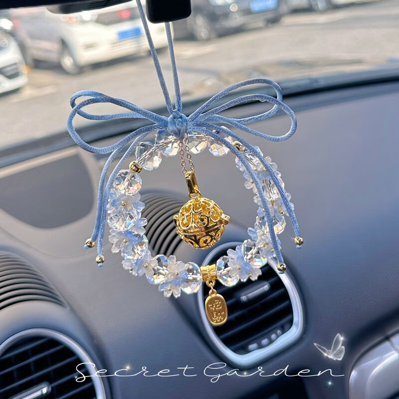 迪加倫網(wǎng)紅款車(chē)載香薰汽車(chē)掛件后視鏡吊墜小清新琉璃花水晶車(chē)用掛飾平安 用掛飾平安 用掛飾平安