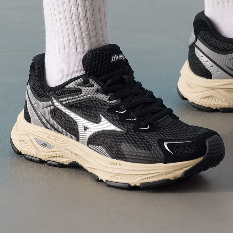 ����Ũ��MIZUNO�������ܲ�Ь �����¿�RACER S��ĥ������Ь���͸������Ь�˶�Ь ��RACER S����/����/��ɫ 43 ������С����