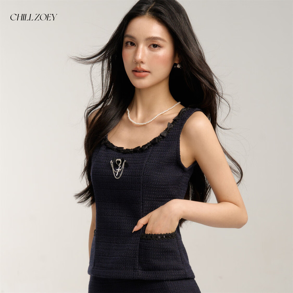 CHILL ZOEY法式千金U领织带露背细闪小黑裙女夏收腰显瘦短裙蝴蝶结 藏青色 * 40 M