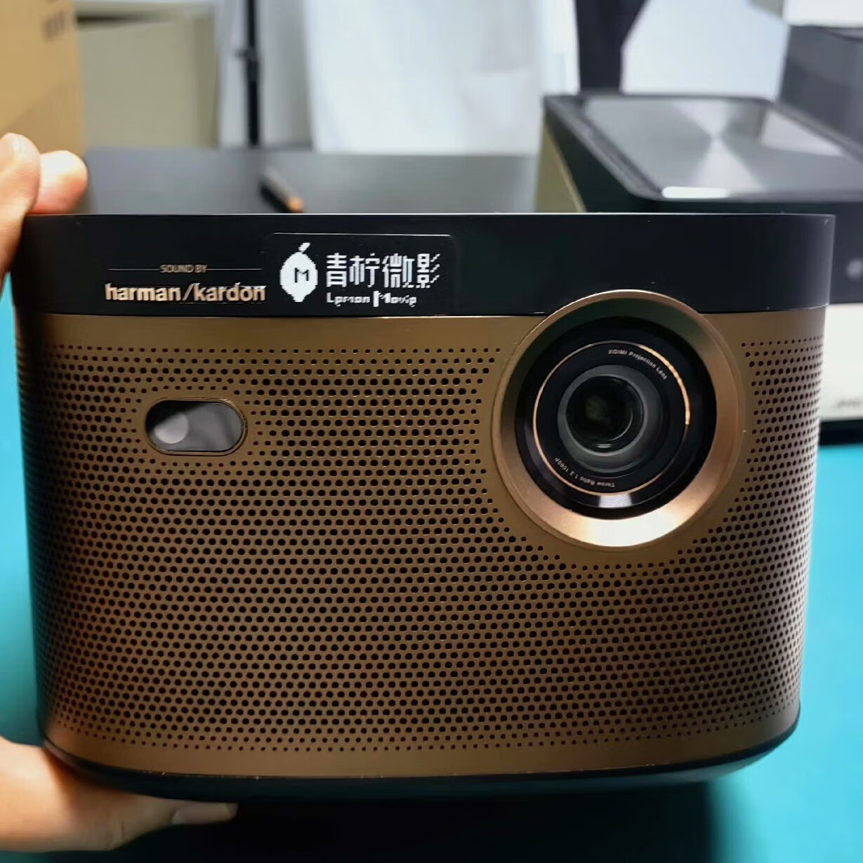 極米（XGIMI）極米全系列二手投影儀酒店民宿足療店家用辦公投影儀高清智能投影 極米M8畫質(zhì)清晰音質(zhì)好足療酒店用