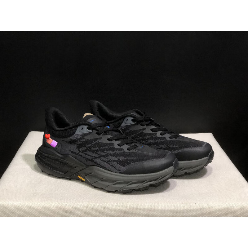 HOKA Speedgoat 5羚羊男女款耐磨运动鞋减震户外跑步鞋 4 37