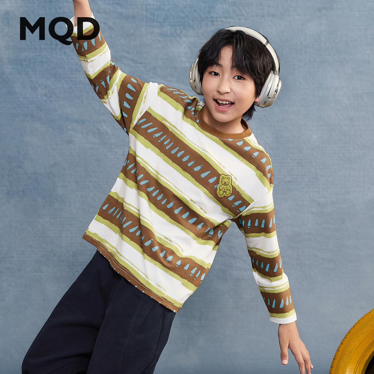 马骑顿（MQD）男童秋新款街潮条纹宽松落肩T恤柔软长袖儿童打底 绿条 140