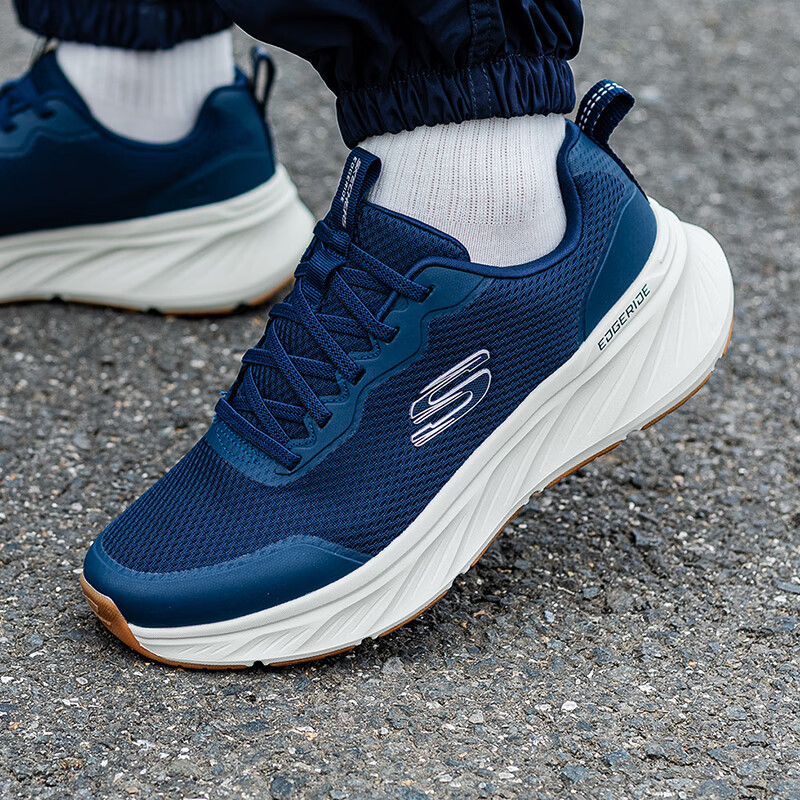 斯凯奇（Skechers）男鞋夏季2025新款软底防滑跑步鞋轻便减震运动鞋网面透气休闲鞋 232835-NVW /海军蓝