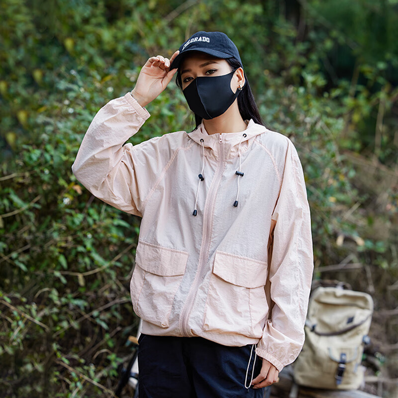 蕉下森林山系风格双大口袋情侣款男女户外港风潮牌夏季宽松冰感速干防晒服 粉色 S