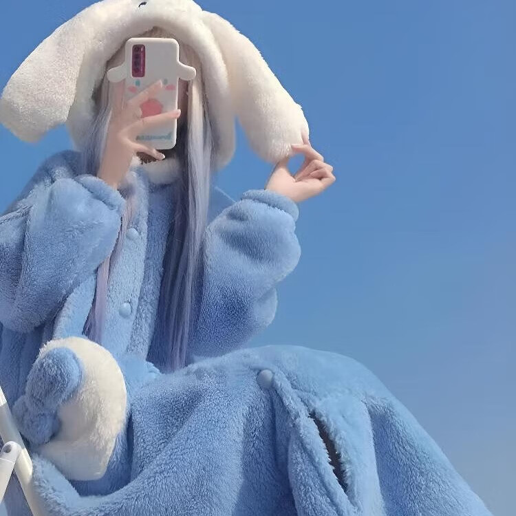 诗莉奥（SHILIAO）2025年新款珊瑚绒睡衣女秋冬季唐老鸭加厚加绒可爱连帽睡袍家居服 玉桂狗套装【睡袍+裤子】 均码 【90-140斤】