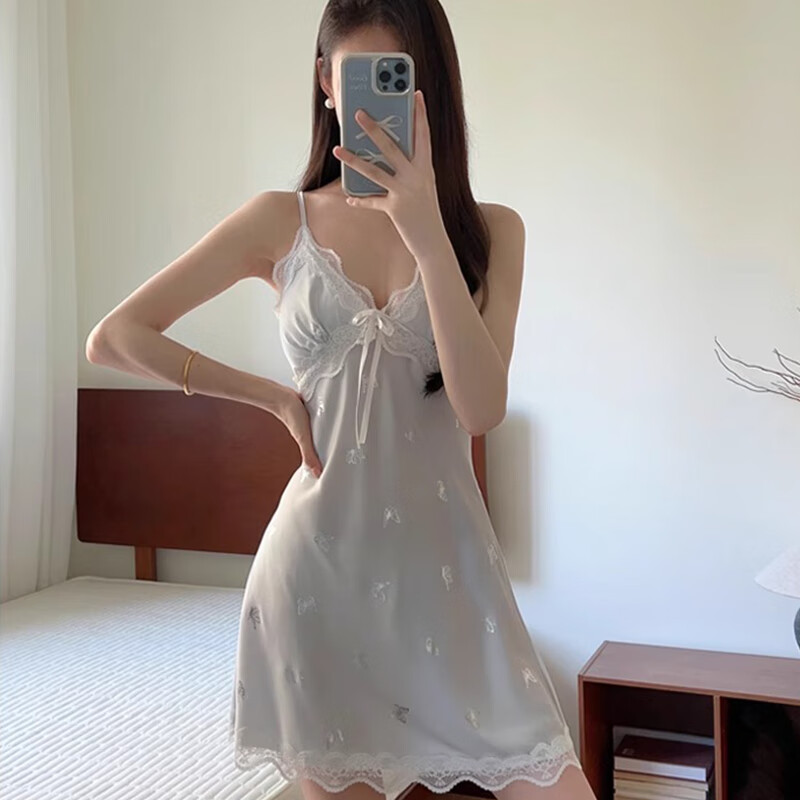 莫代尔性感清冷蓝蝴蝶吊带睡裙女夏带胸垫冰丝家居服25新品纯欲蕾丝睡衣