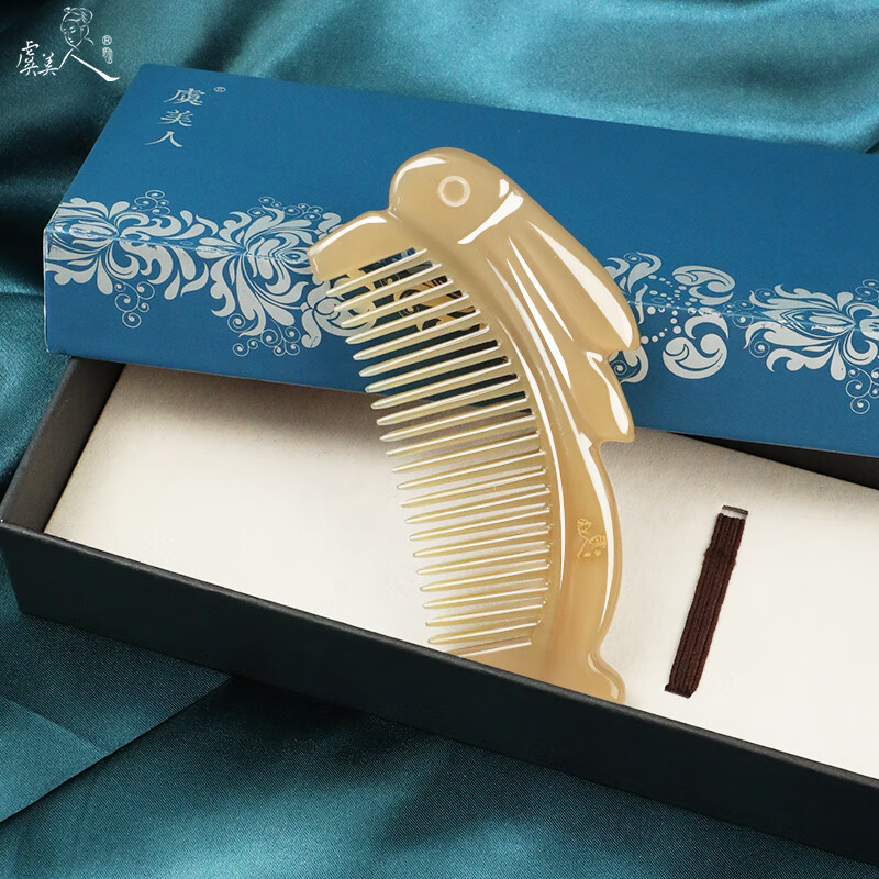 虞美人【新品】牛角梳牦牛角梳子雕花玉兔寬齒按摩生日禮物送女友老婆 牦牛角玉兔密齒【藍盒】