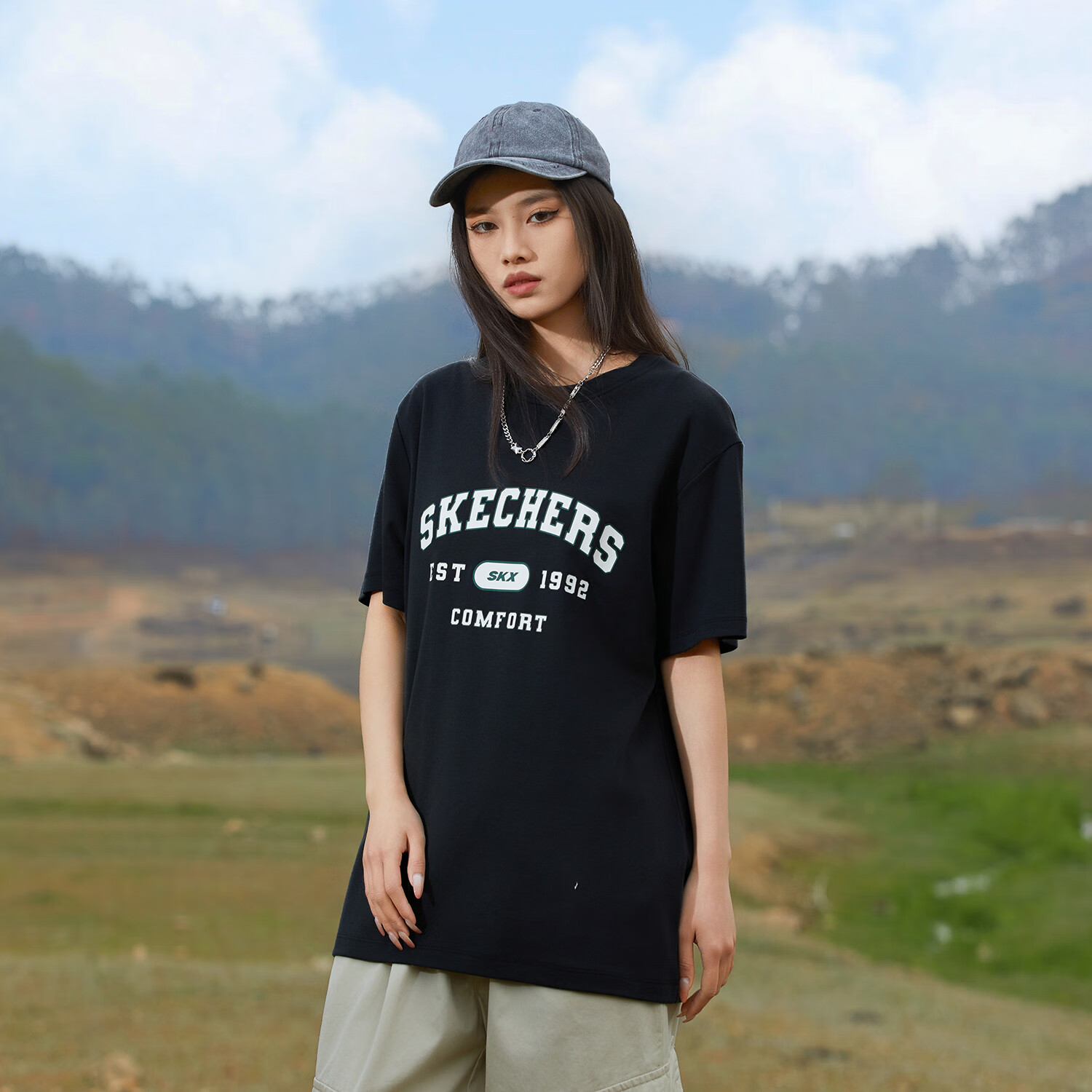 斯凯奇（Skechers）休闲短袖圆领夏季t恤衫纯棉宽松印花潮流U167男士新款t恤 深黑色 XS