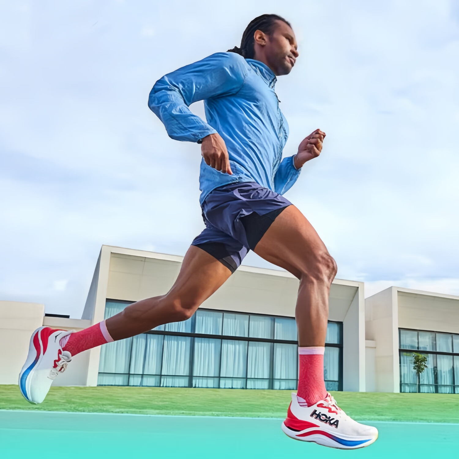 男女款 SKYWARD X 舒适稳定缓震透气户外运动跑步鞋 月见草绿/白色 45