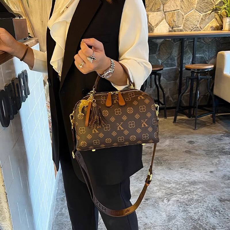 柏欧雅轻奢品牌包包女2025新款真皮时尚手提包单肩波士顿包斜挎包通勤包 咖啡色【可代写贺卡】