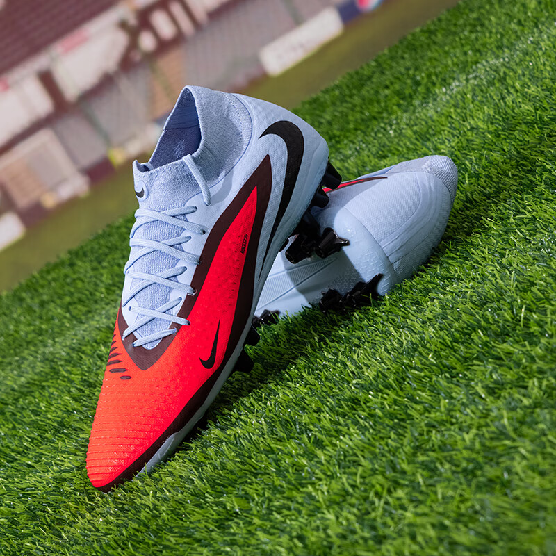 ���ڲ������Ϳˣ�NIKE���̿�ϵ��16����Ь 25�����¿�ZOOM VAPOR 16�ж˻���AG�̶�����Ь HQ2281-400/��ɷ6�¿����� 40.5 (255MM) 375Ԫ