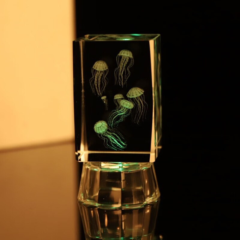 卡驰慕宁创意海洋生物水晶摆件新款海洋馆旅游纪念品水母小彩灯生日礼物 水母 8*4*4厘米水晶灯