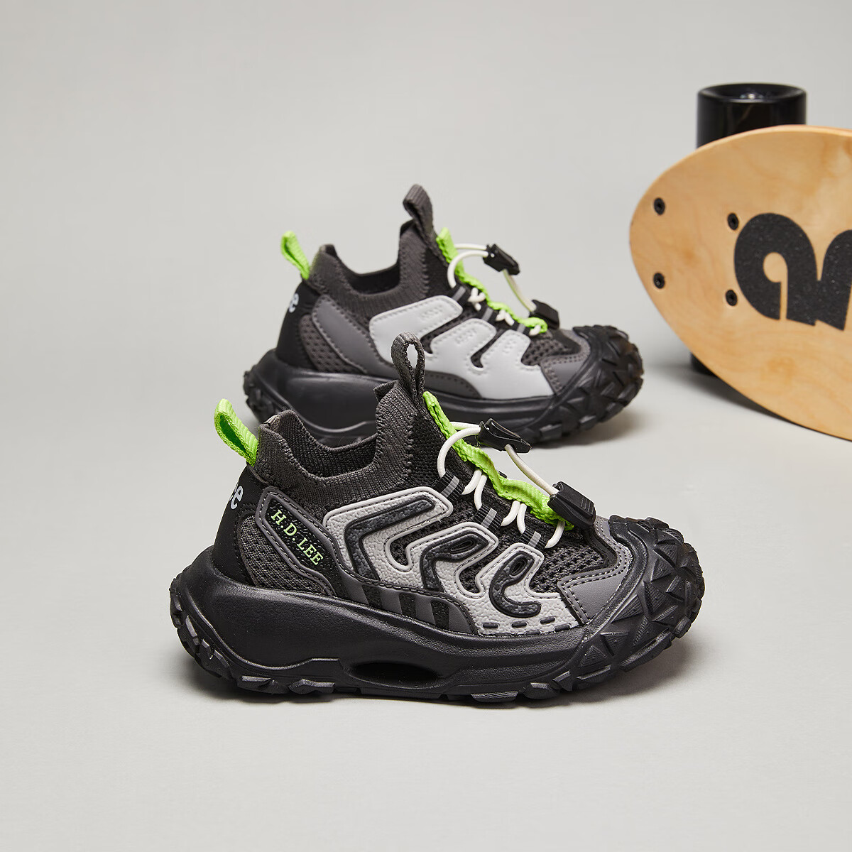 Lee儿童运动鞋夏季透气男女童跑步鞋舒适耐磨休闲鞋青春校园百搭鞋 黑色 35 【建议脚长216-221mm】