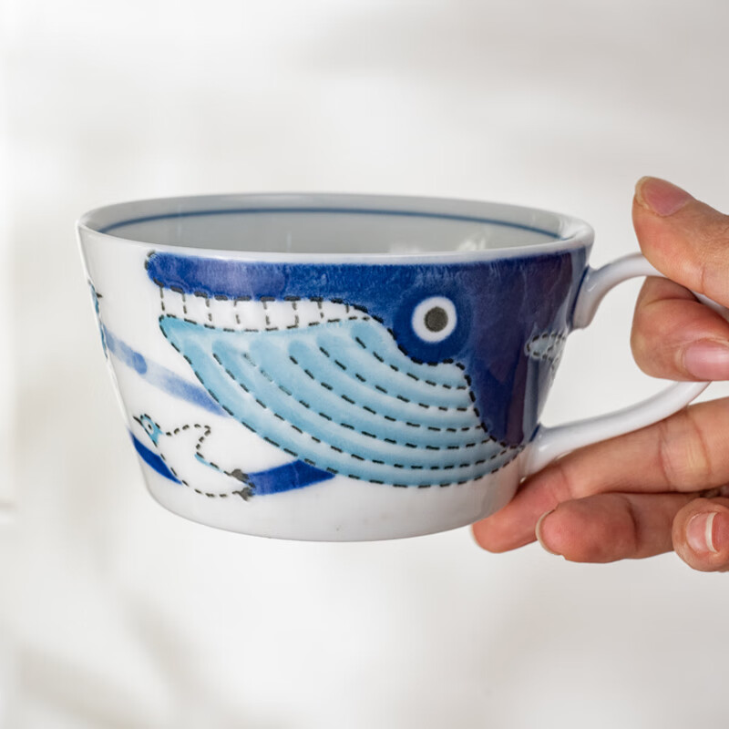 美浓烧(Mino Yaki)日本进口高颜值饭碗家用小学生陶瓷碗盘卡通实用餐具 童趣蓝鲸7.5英寸深盘