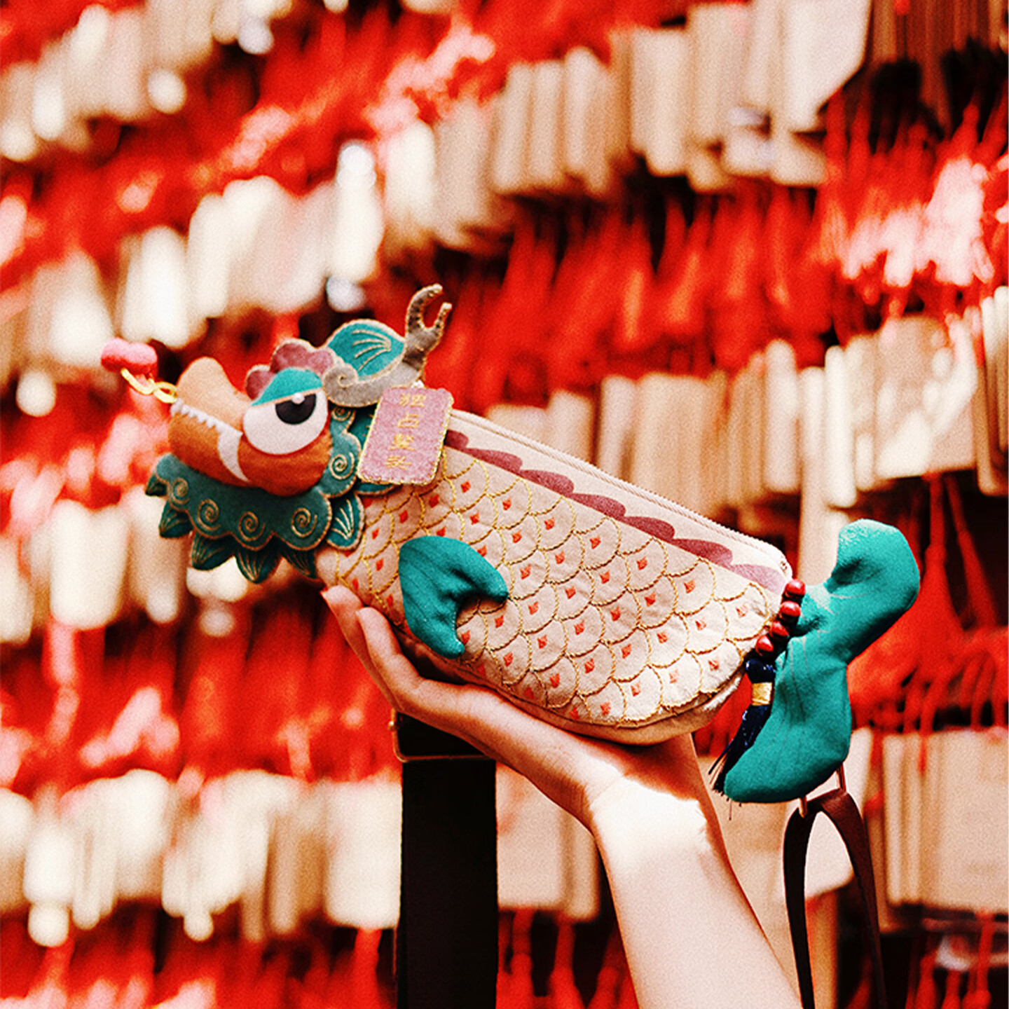 哈尼手工哈尼手工刺绣diy材料包国潮鳌鱼斜挎包布艺单肩包儿童复古文具袋 鳌鱼斜跨包材料包(可作文具袋) 京东折扣/优惠券