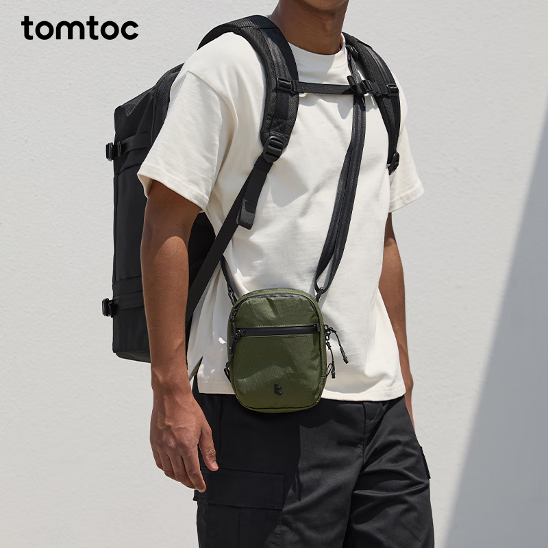 tomtoc高性能斜挎包便携旅行小包男女轻便防水小挎包手机包随身小包T37 地衣绿 1.3L｜轻便出行