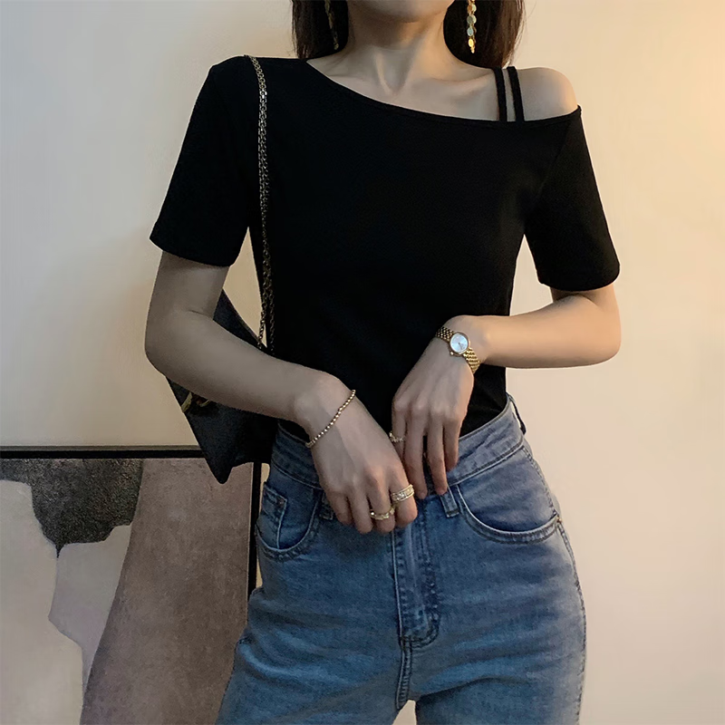 離境天女士短袖2025最新款個(gè)性時(shí)尚遮肉黑色斜肩恤女夏修身露肩短袖顯瘦 黑色 S 均碼