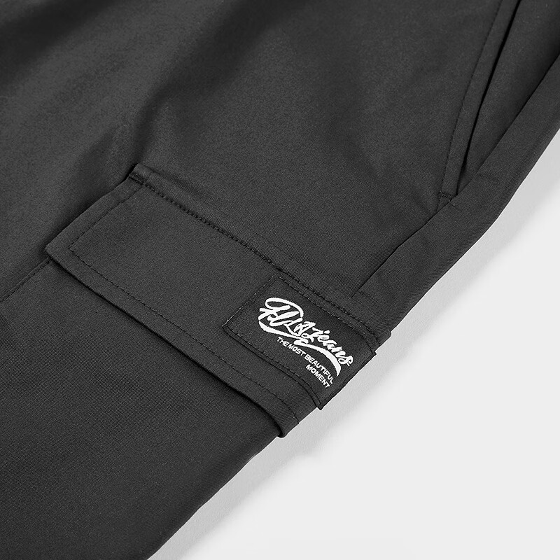 HLA海澜之家旗下黑鲸松紧腰休闲中裤年夏季工装短裤一款两色