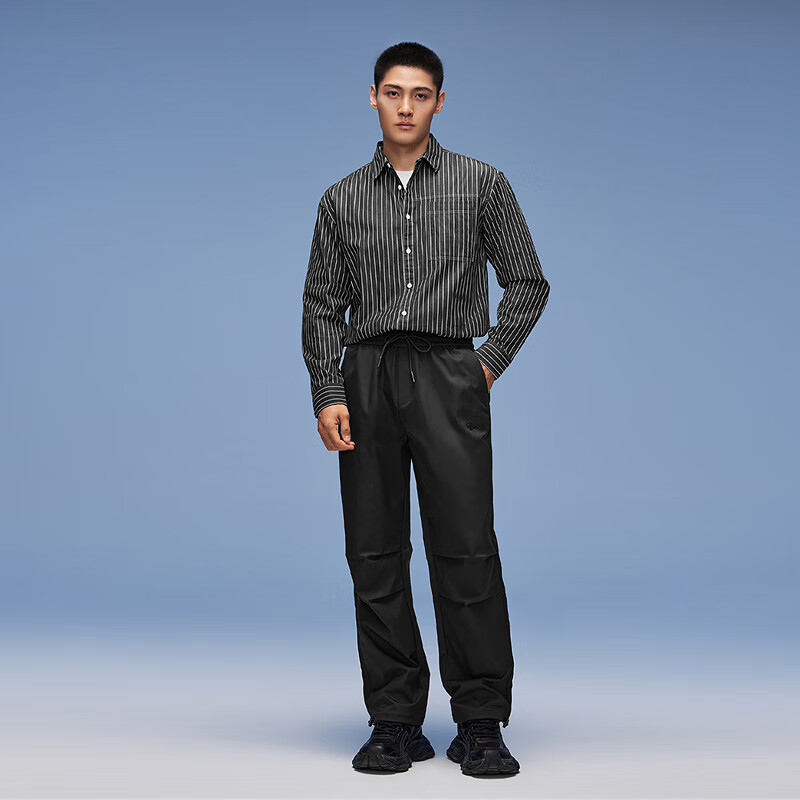 黑鲸海澜之家旗下简约束脚休闲裤男2025年秋季新品松紧裤腰伞兵裤 黑色13 L
