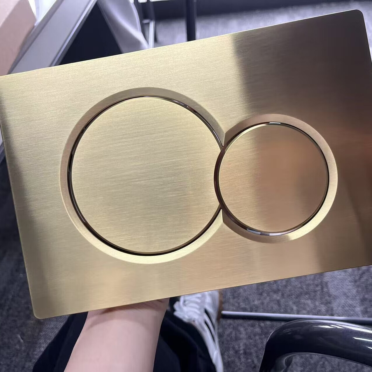 geberit吉博力入墙式马桶隐藏水箱面板二代sigma20镀金冲水按键 双圆