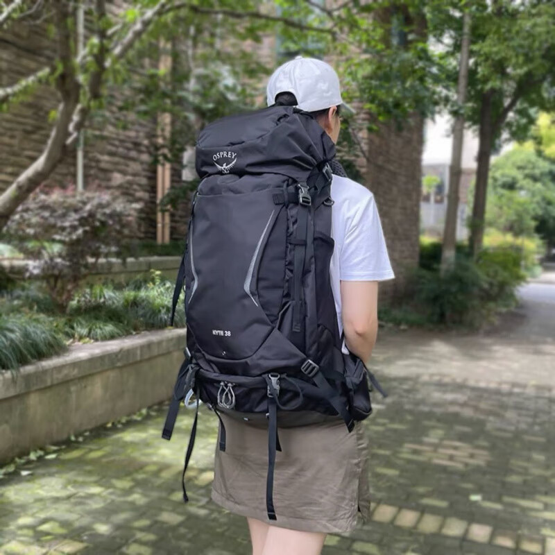 OSPREY【防泼水设计】小鹰38升男女通用户外登山徒步双肩背包防泼水轻量 黑色 【38升】 K/y