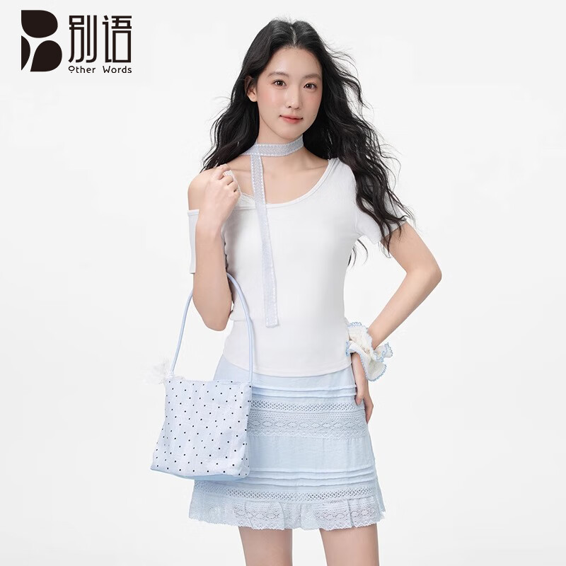 別語(yǔ)露肩短袖t恤女夏季設(shè)計(jì)感氣質(zhì)修身斜肩露鎖骨短款上衣 白色  L 