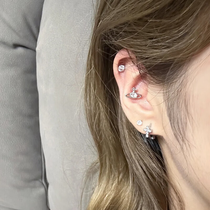 薇薇安·威斯特伍德（Vivienne Westwood）西太后耳钉mini土星耳钉单钻女士耳环高级感耳饰送女友新年礼物 银色