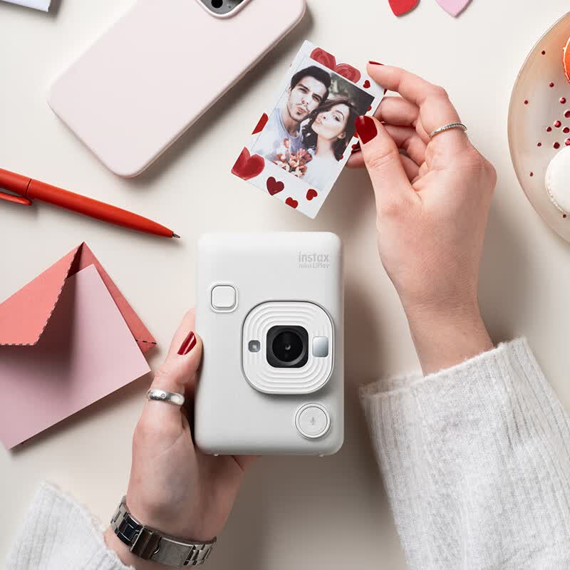 富士（FUJIFILM）instax mini liplay 拍立得数模一体可选择打印ccd胶片相机照相手机照片打印情人礼物 恋人白【不含配件盒】 套餐C【标配+40张白边相纸】