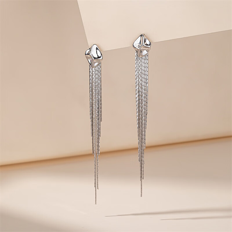 Qlady秋冬耳飾耳釘女圓臉適合的流蘇銀耳環(huán)2025新款感耳墜耳線 白金色