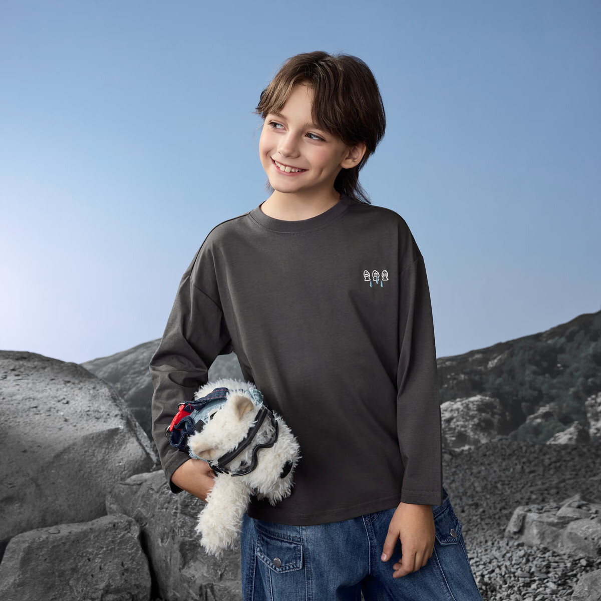 马骑顿（MQD）男童25秋新款街潮学院风卡通打底衫亲肤柔软宽松落肩长袖T恤 碳黑 140