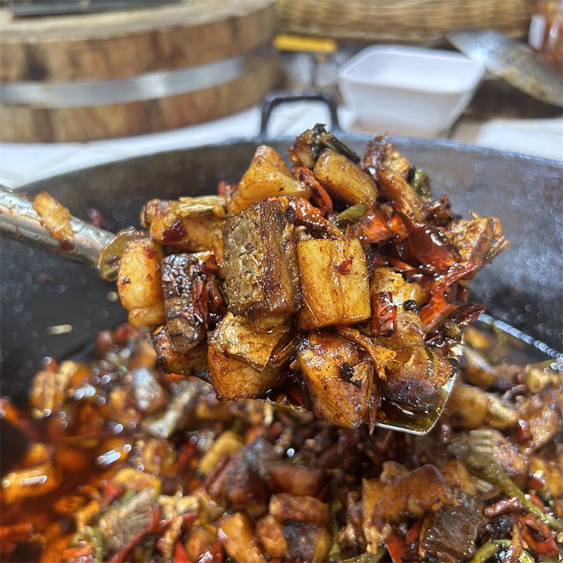 其他家爆炒香辣魚塊拌面下飯臘魚塊下飯菜小吃魚干柴火魚下酒菜華明特產(chǎn) 爆炒香辣魚塊200g*1瓶