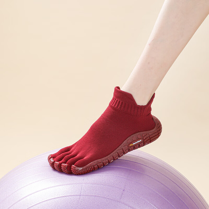 软啾啾五指分趾健身鞋减震跳绳软底瑜伽普拉提运动防滑力量深蹲硬拉训练 热颂红【五指分趾鞋】 34