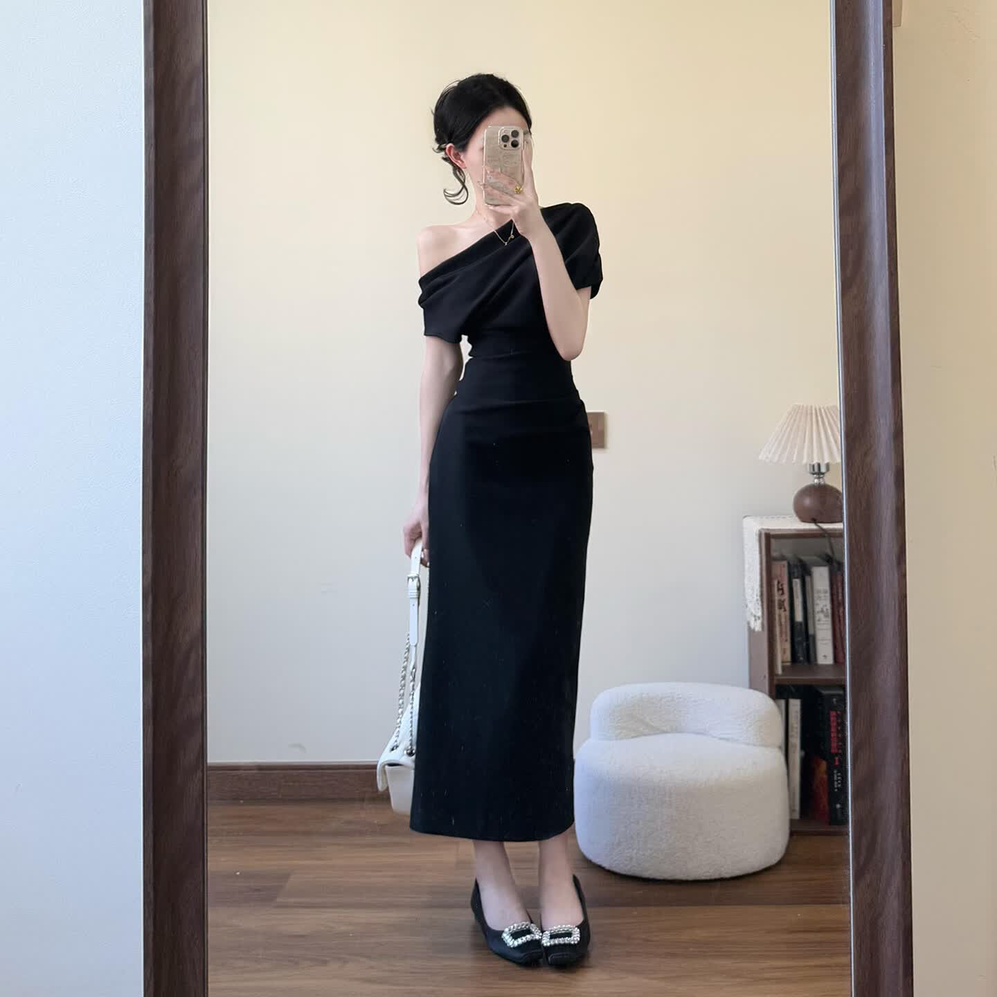 GARNUO法式斜肩连衣裙子女夏季气质露肩礼服裙收腰褶皱一字肩包臀裙长裙 灰杏色 S 【80-100斤】