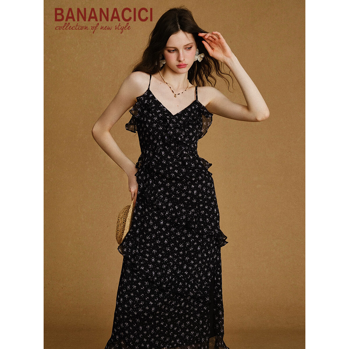 banana cici2025年秋季新款浪漫气质荷叶边雪纺碎花吊带连衣裙C2F3LY008 黑色 L