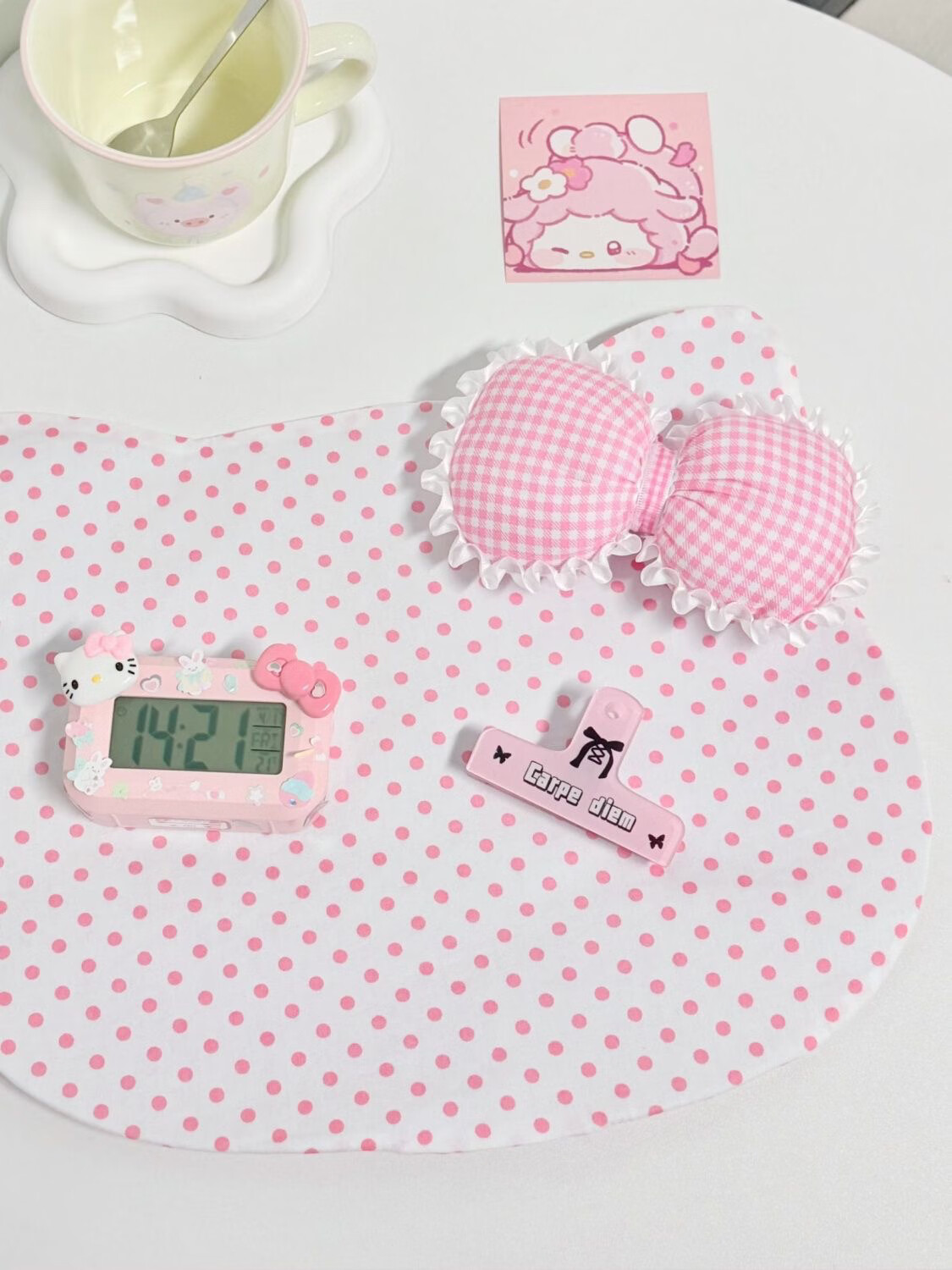 倪之尔新款高颜值kt桌垫氛围感宿舍餐垫加厚隔热少女心摆拍垫子桌面