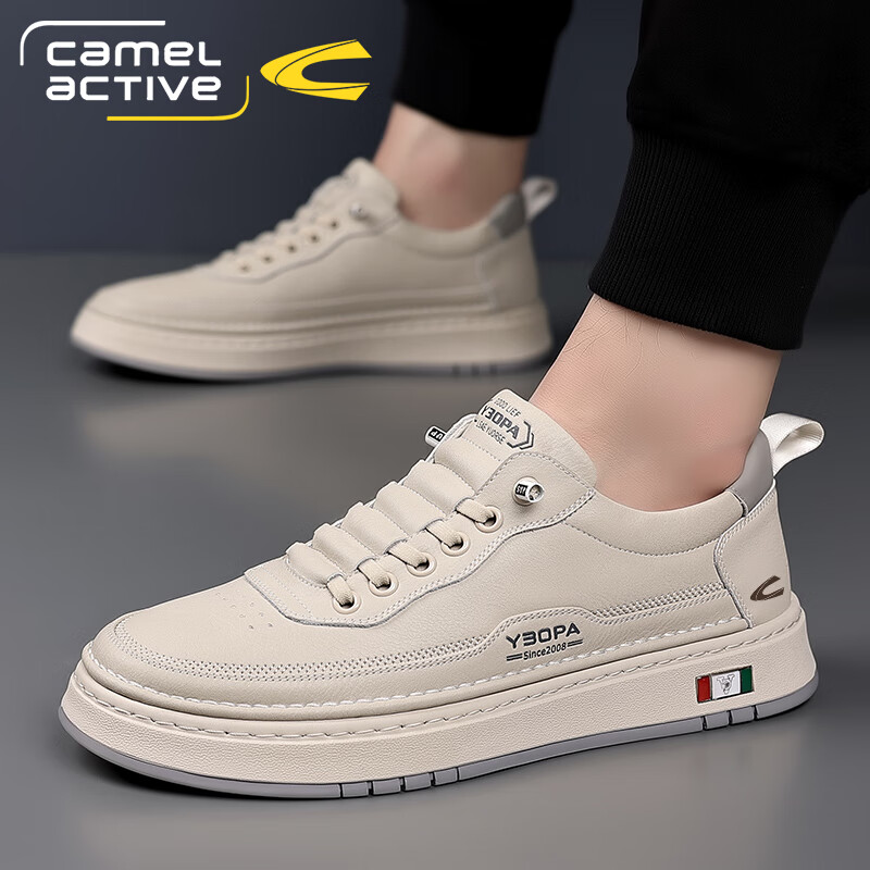 骆驼动感男鞋夏季透气潮流百搭低帮休闲白色板鞋防水防滑一脚蹬运动小白鞋 米色 44